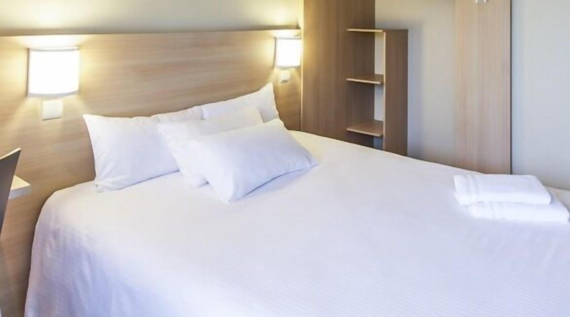 The Originals Access Hotel Bordeaux Aeroport Mérignac Екстериор снимка