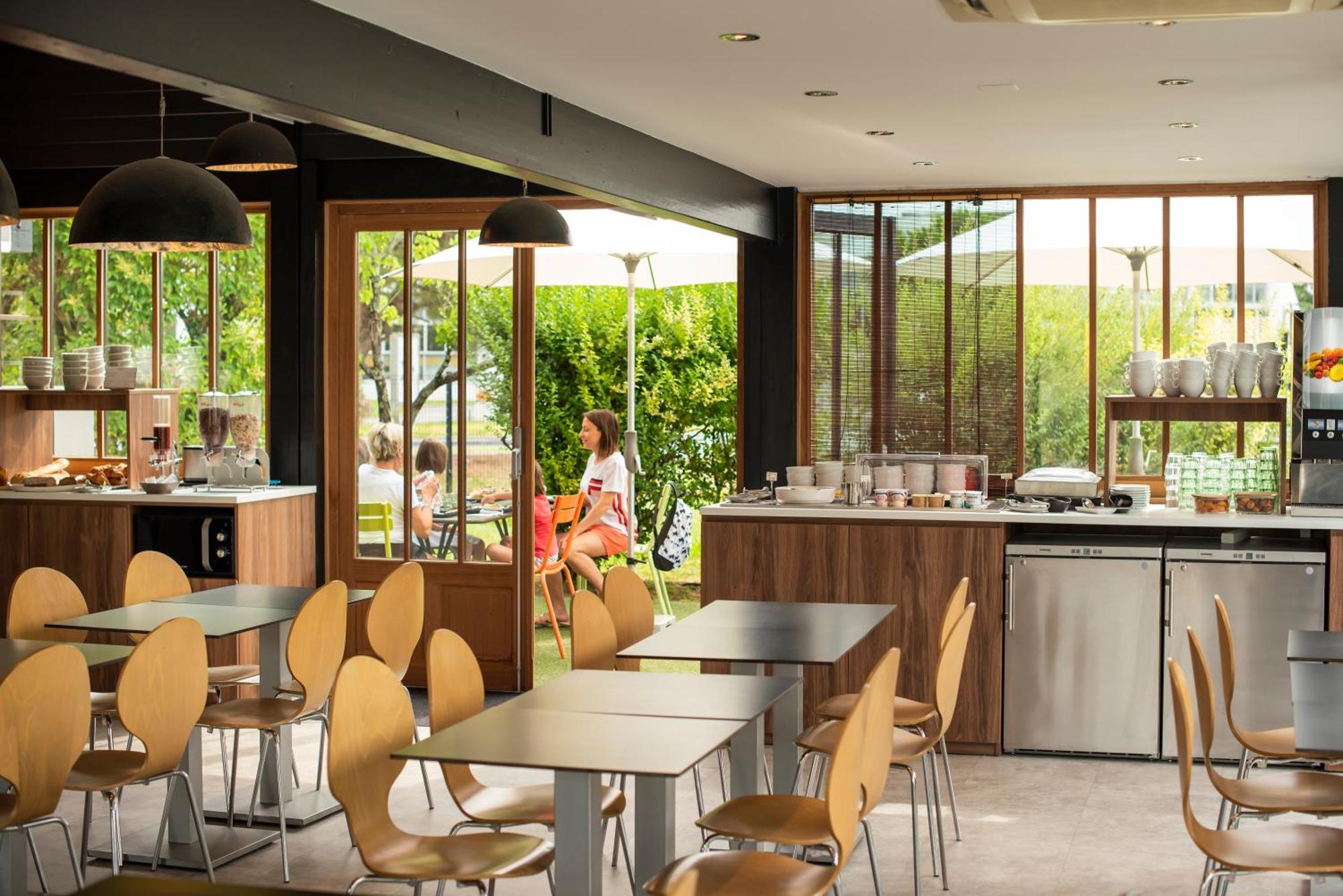 The Originals Access Hotel Bordeaux Aeroport Mérignac Екстериор снимка