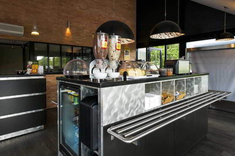 The Originals Access Hotel Bordeaux Aeroport Mérignac Екстериор снимка
